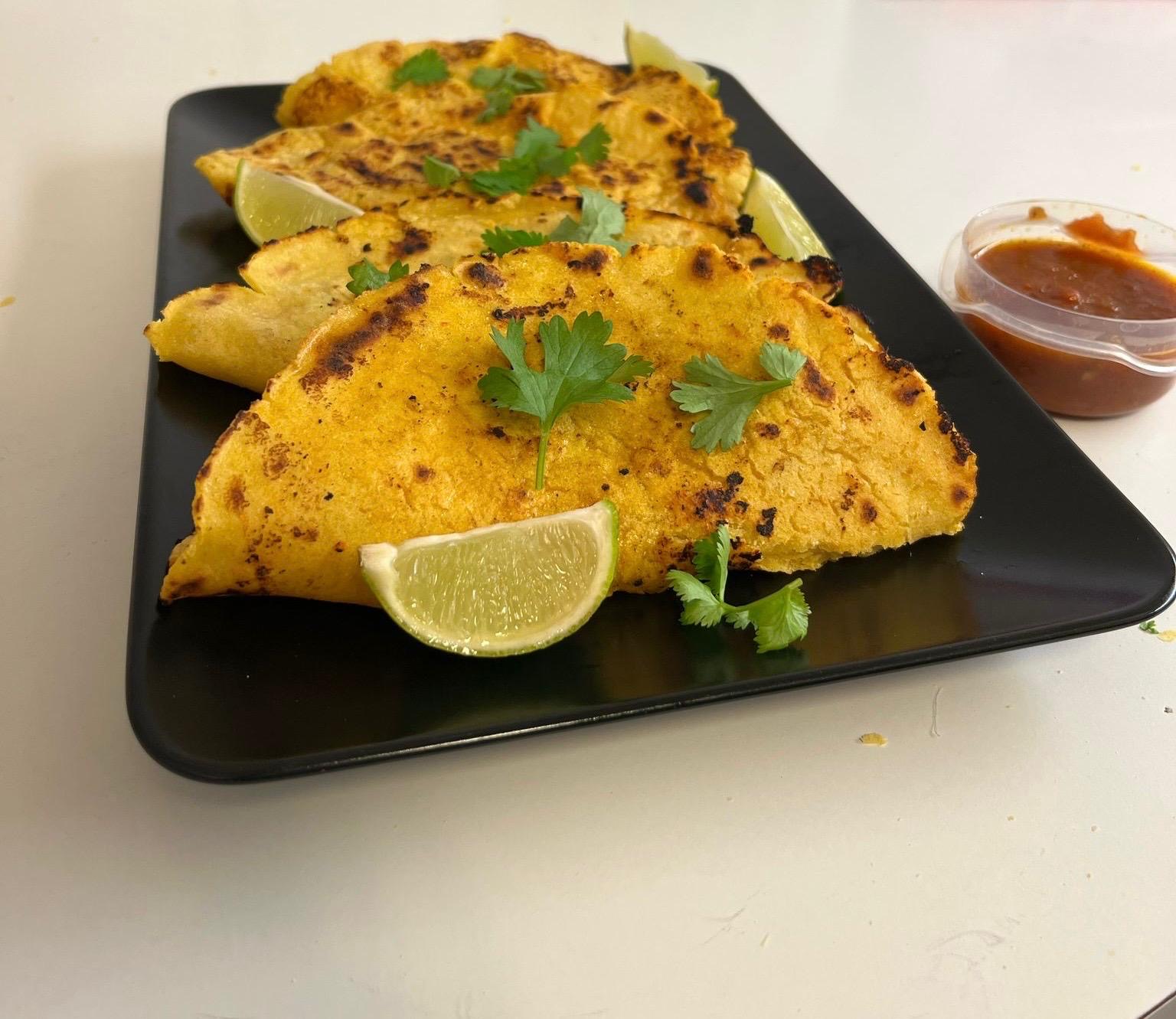 Täydelliset Kana Birria Tacot: Kuumimman Katuruokatrendin Täydellinen Opas Kotikeittiöön