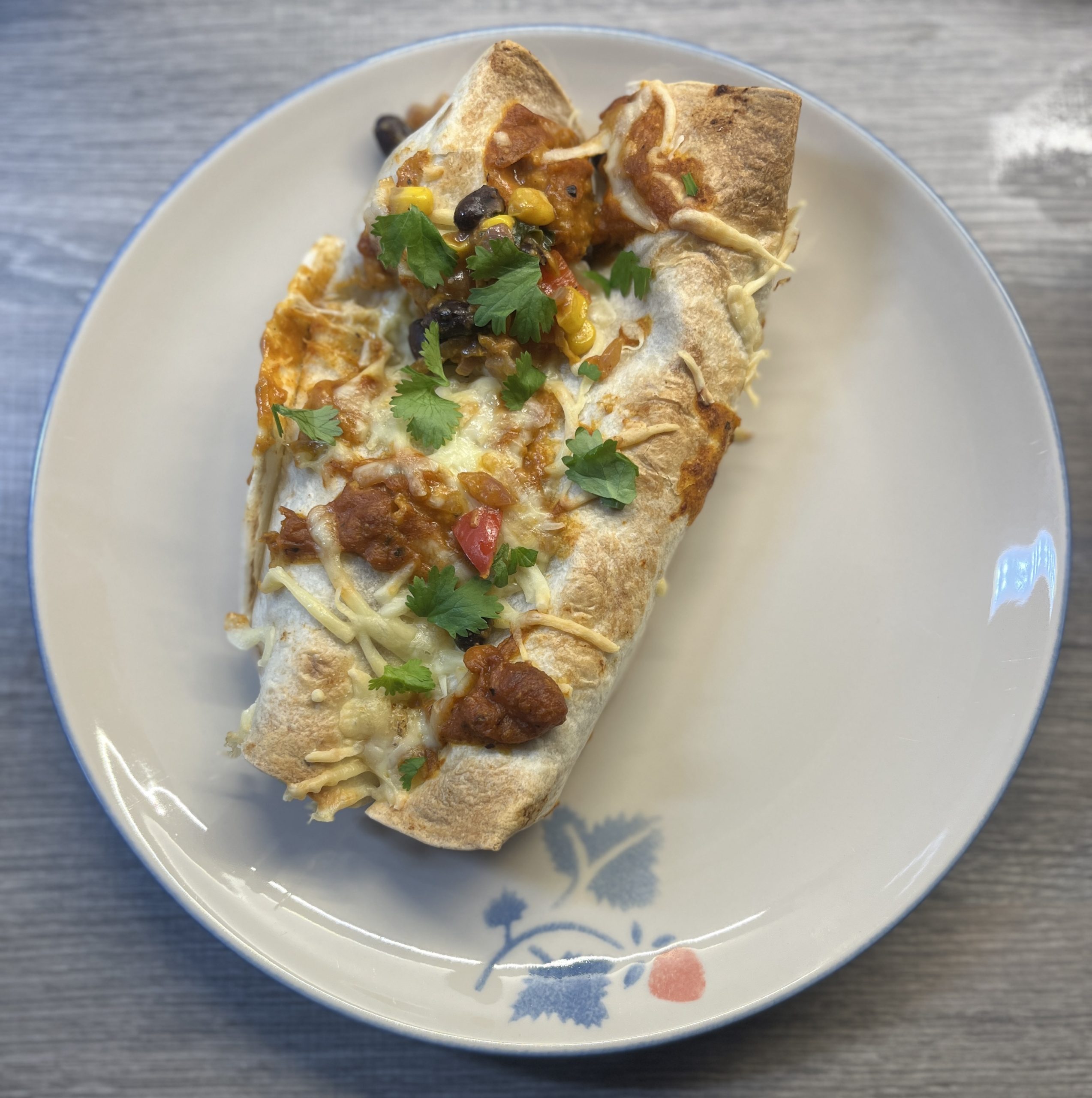 Täydelliset Mustapapuenchiladat: Itsetehdyn Kastikkeen Taika ja Kasviskeittiön Makusalaisuudet
